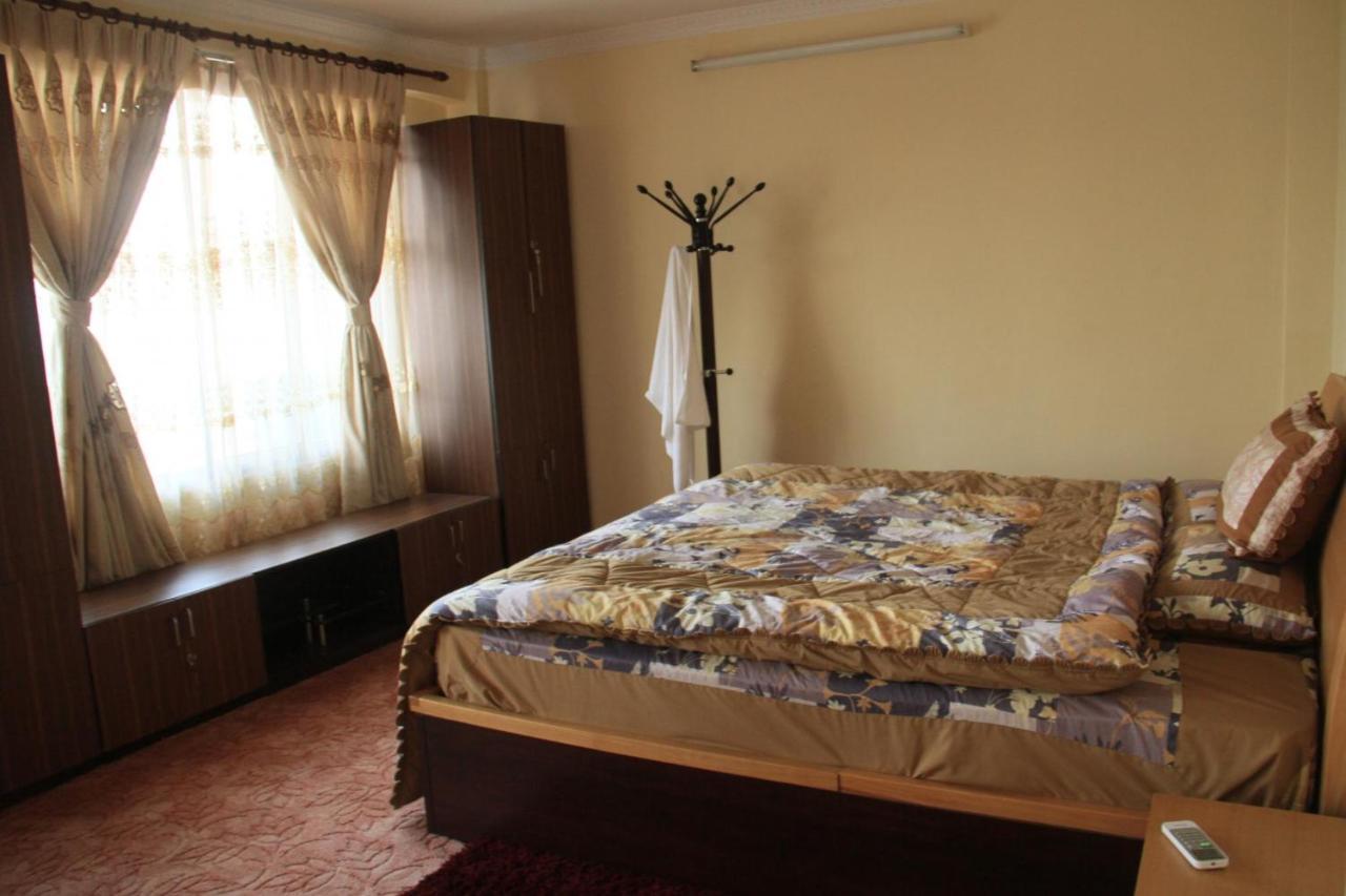 Hotel Mountain Gateway Катманду Екстер'єр фото