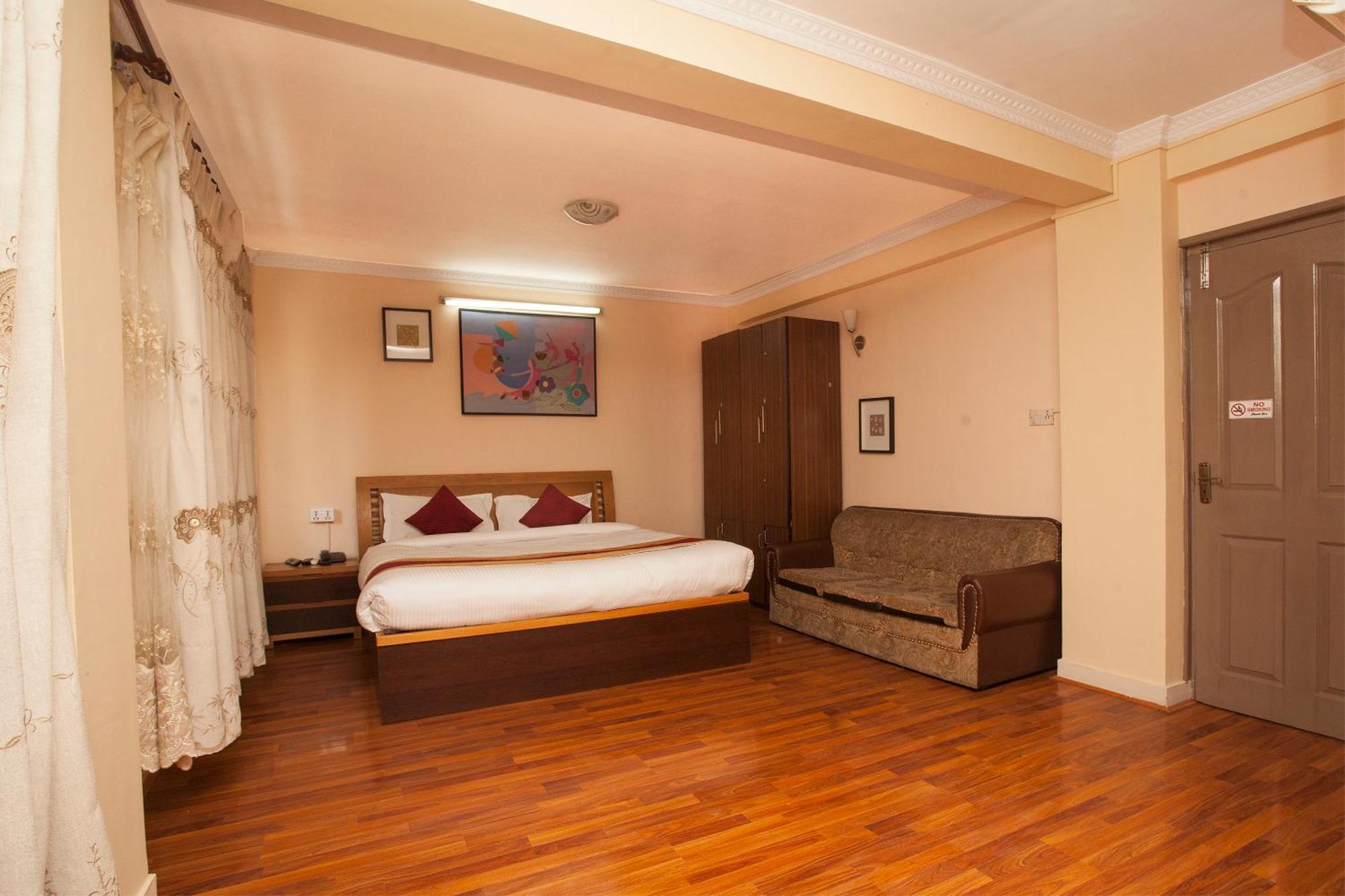 Hotel Mountain Gateway Катманду Екстер'єр фото