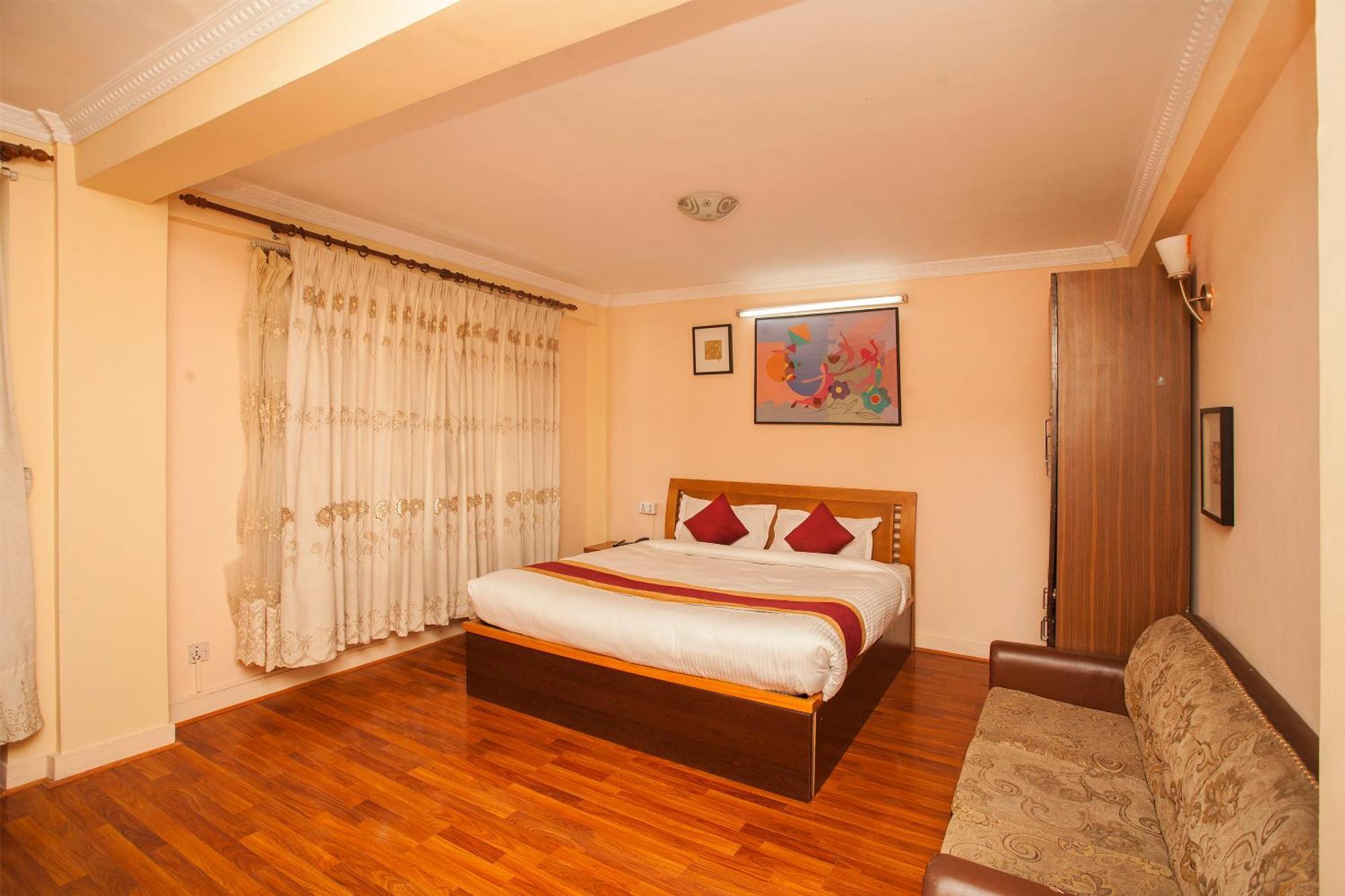 Hotel Mountain Gateway Катманду Екстер'єр фото