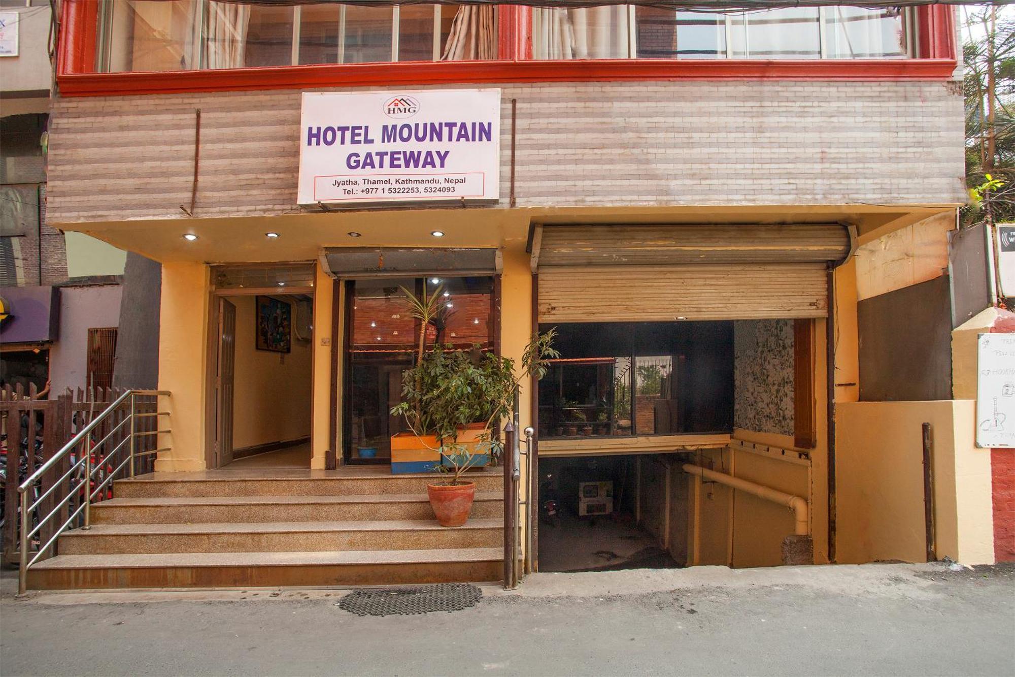 Hotel Mountain Gateway Катманду Екстер'єр фото