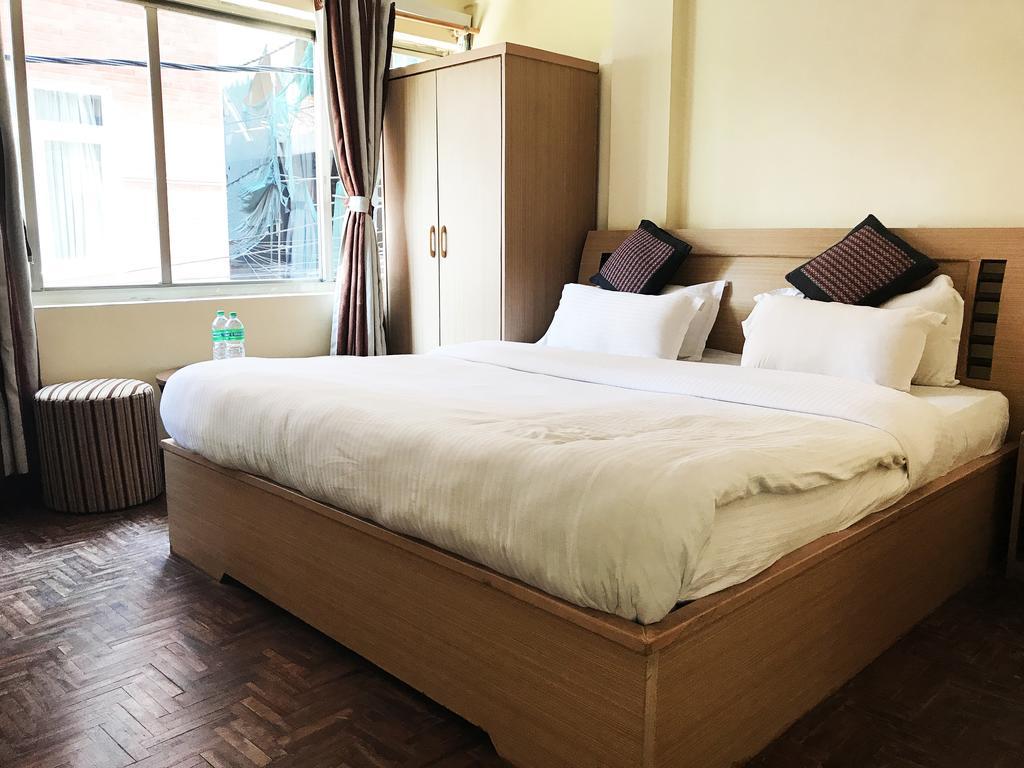 Hotel Mountain Gateway Катманду Екстер'єр фото