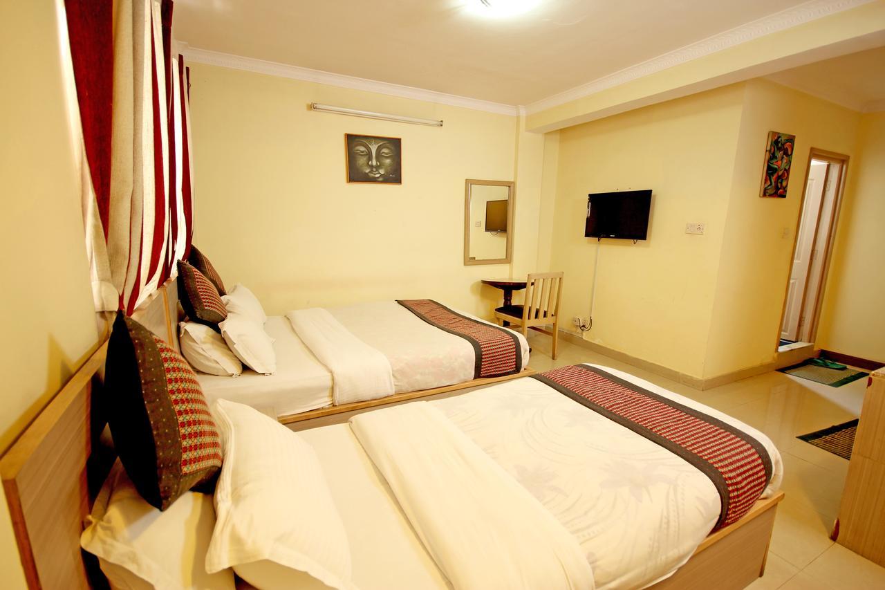 Hotel Mountain Gateway Катманду Екстер'єр фото
